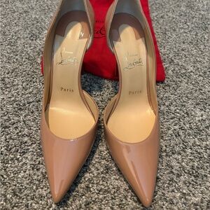 NWOT Christian Louboutin Beige 100mm Stiletto Heels size 40.